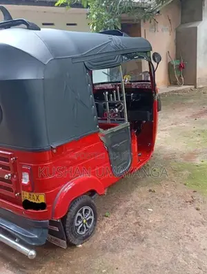 Bajaj RE 2015