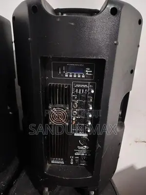 Studio Master Speakers Powerd
