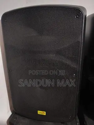 Studio Master Speakers Powerd