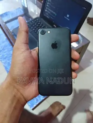 Apple iPhone 7 (Used)