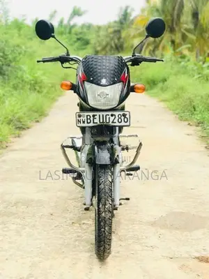 Bajaj CT100 2017
