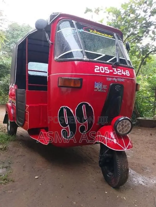 Bajaj RE 205 1980