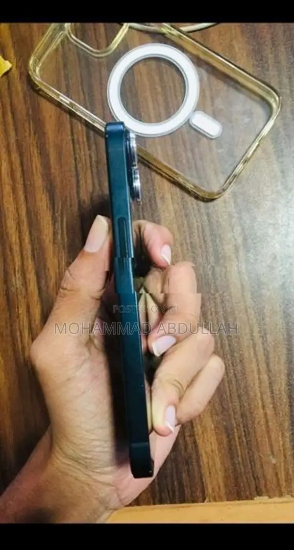 Apple iPhone 14 (Used)