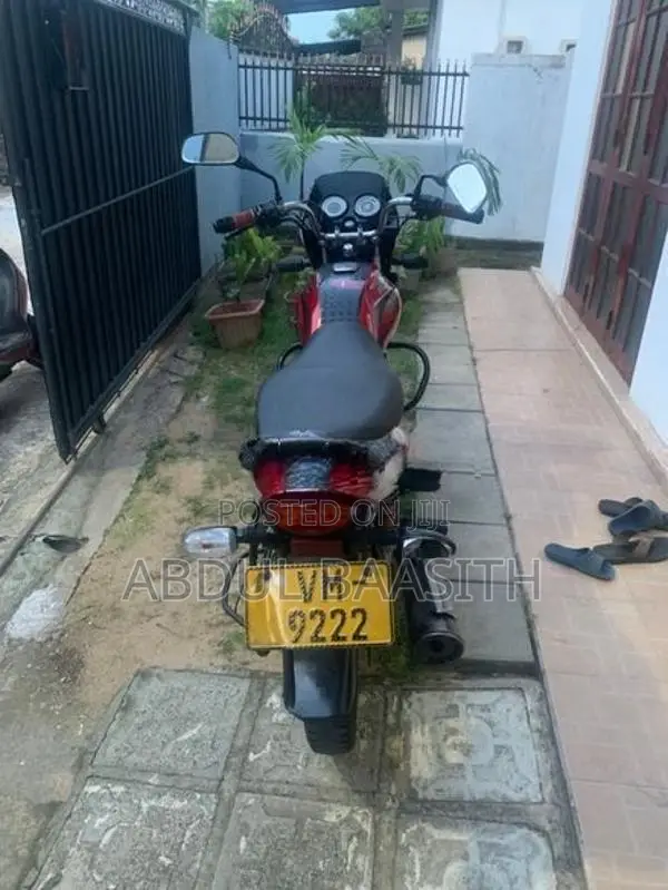 Bajaj Platina 2010
