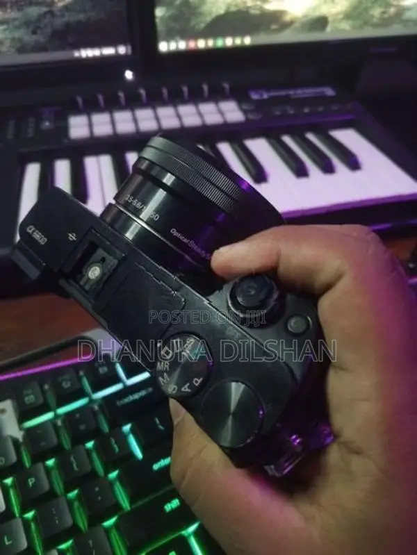 Sony A6000 with 16-55mm Lens