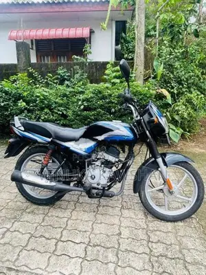 Bajaj CT100 2022