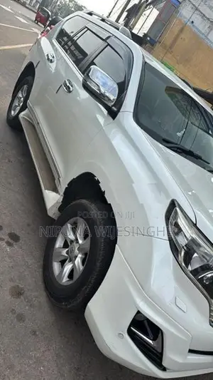 Toyota Land Cruiser Prado 2013