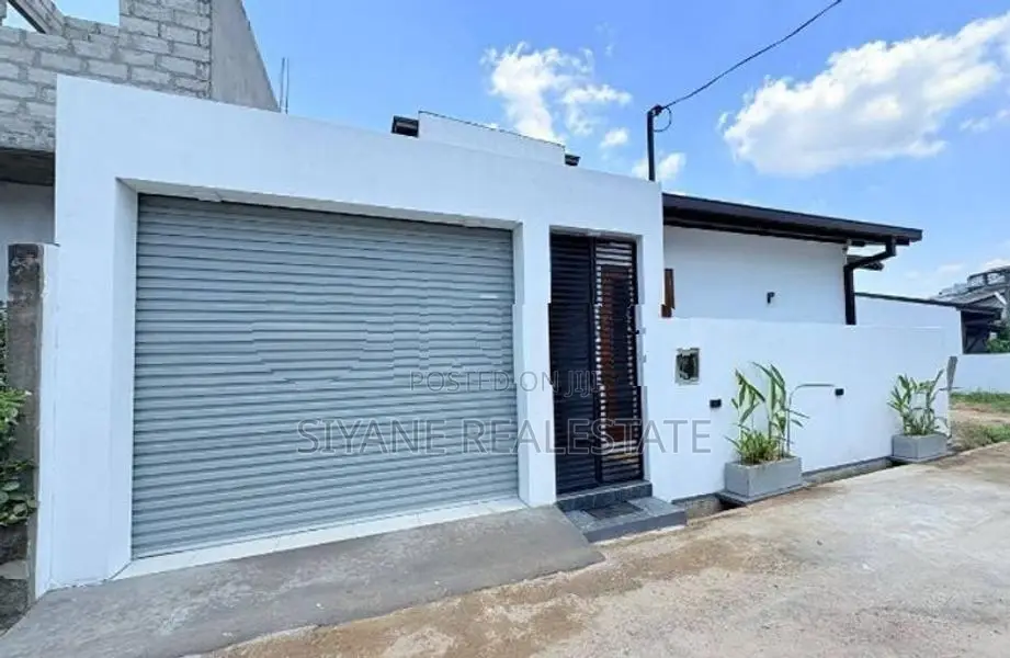 Beautiful Brand New House for Sale Athurugiriya