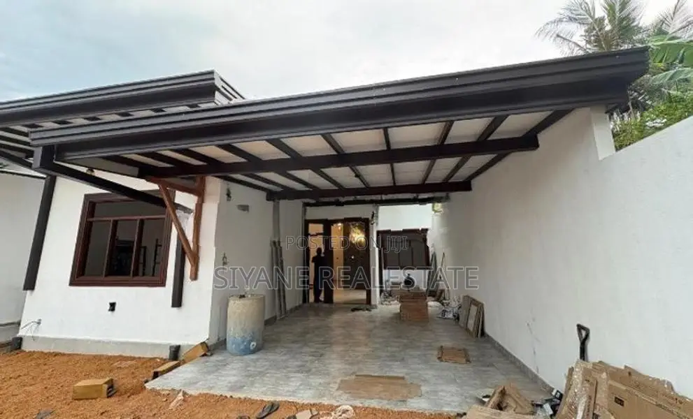 Brand New House for Sale Athurugiriya