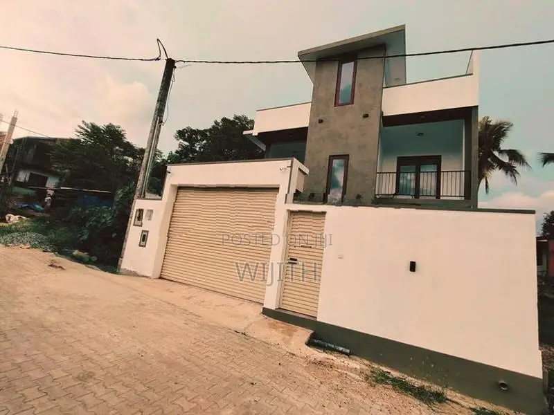 Brand New Three Storey House for Sale in Piliyandala