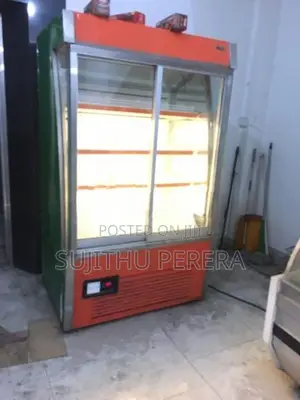 Industrial Bottle Cooler with Vegetable
