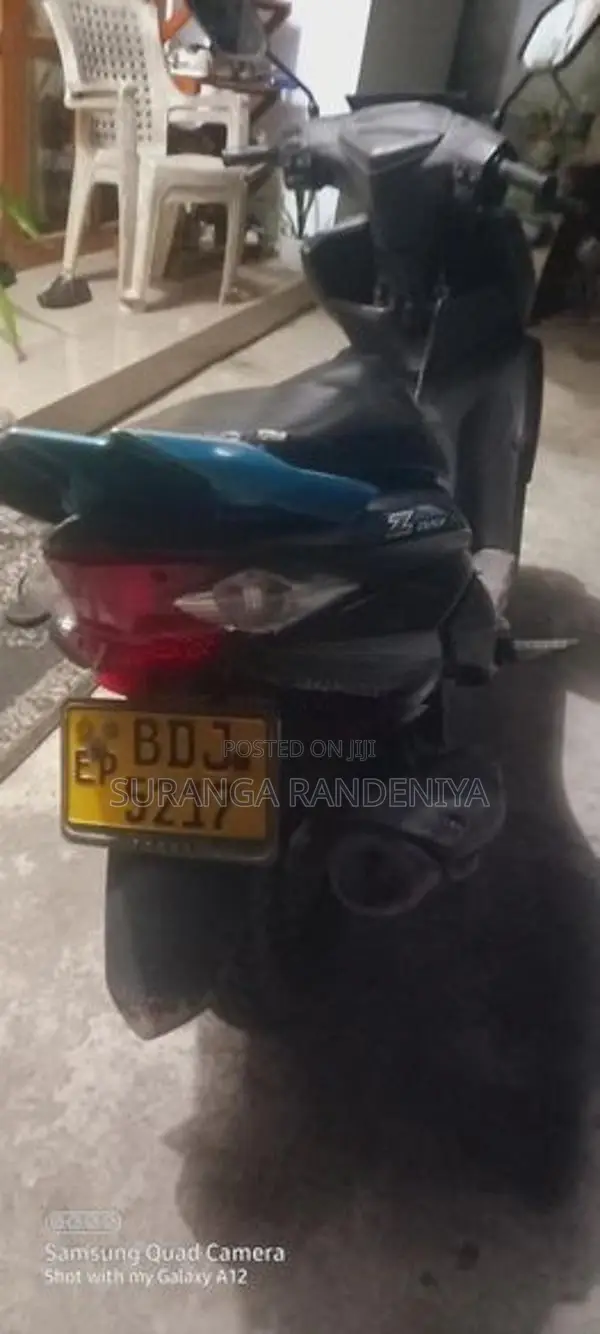 Yamaha Ray 2015