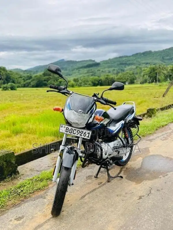 Bajaj CT100 2022