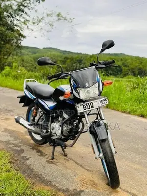 Bajaj CT100 2022