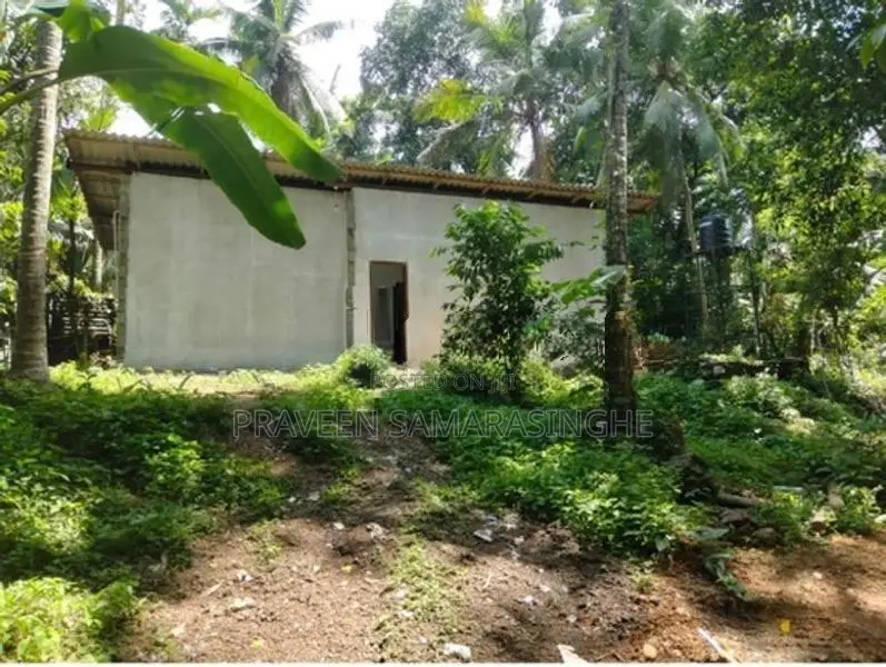 නිවසක් සමඟ ඉඩමක් විකිනිමට- Dompe