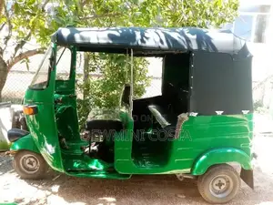 Bajaj RE 2003