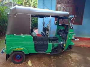 Bajaj RE 2010