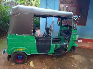 Bajaj RE 2010