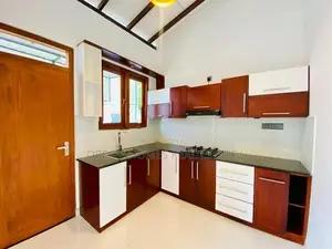 Single Storey House for Sale in Athurugiriya