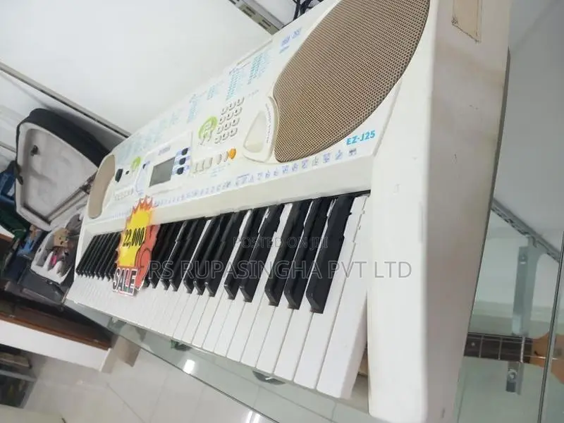 Yamaha EZ-J25 Electric Keyboard