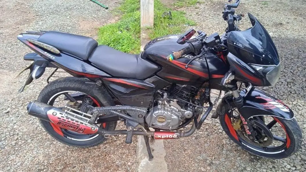 Bajaj Pulsar 180 2017