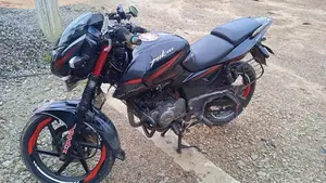 Bajaj Pulsar 180 2017