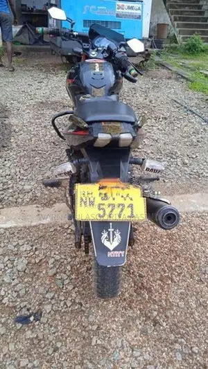 Bajaj Pulsar 180 2017