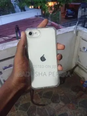 Apple iPhone SE 2 (Used)