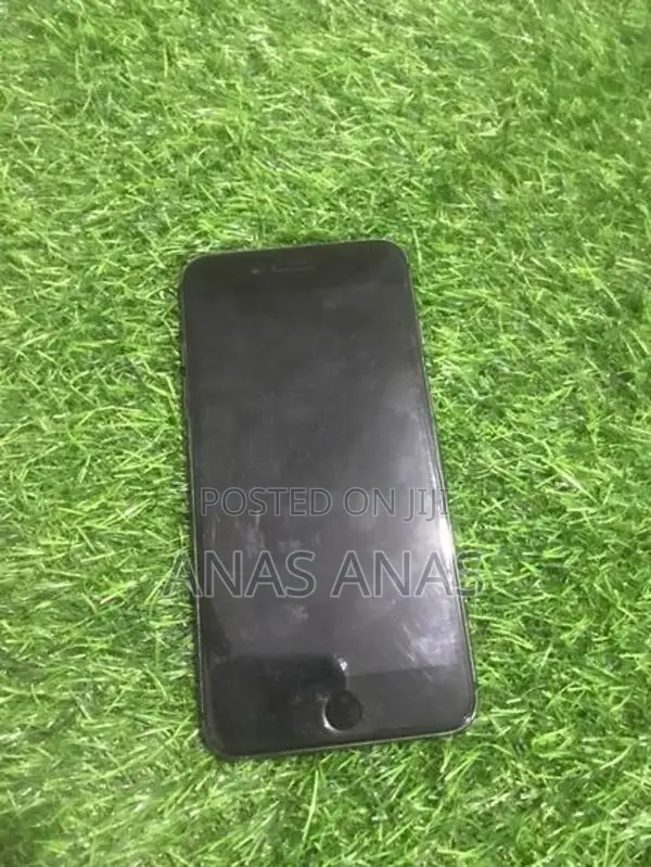 Apple iPhone 8 Plus (Used)