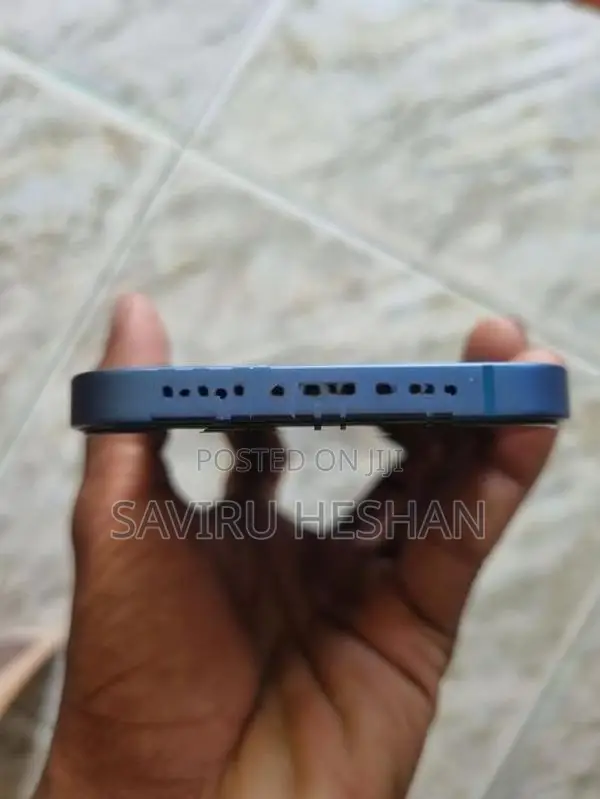 Apple iPhone 13 (Used)