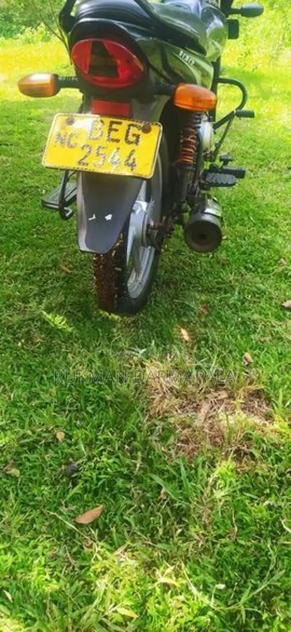 Bajaj Platina 100 ES 2016
