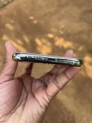 Apple iPhone 11 Pro 256GB (Used)
