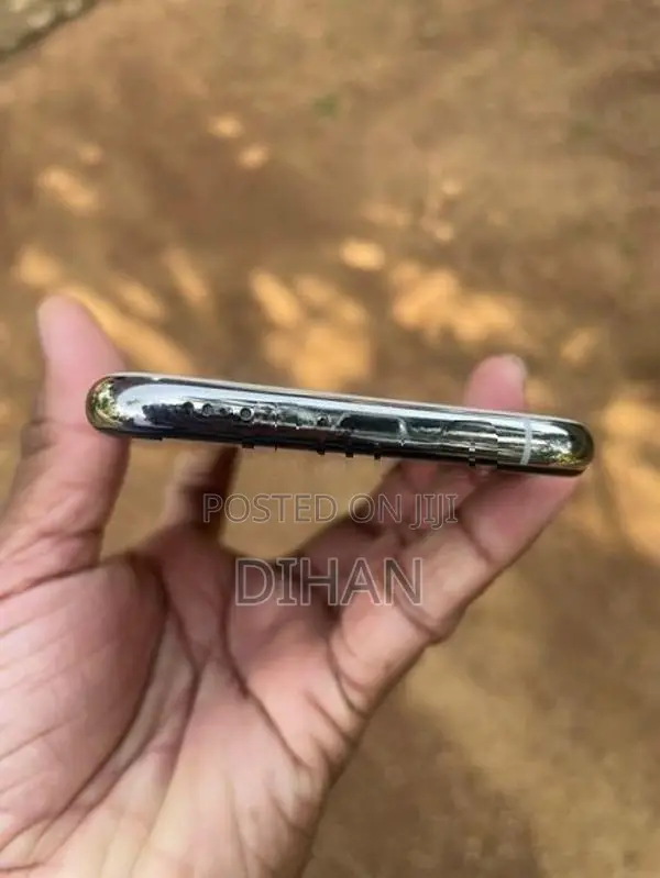 Apple iPhone 11 Pro 256GB (Used)