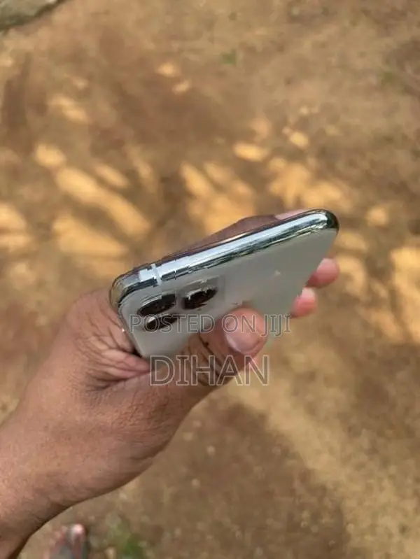 Apple iPhone 11 Pro 256GB (Used)