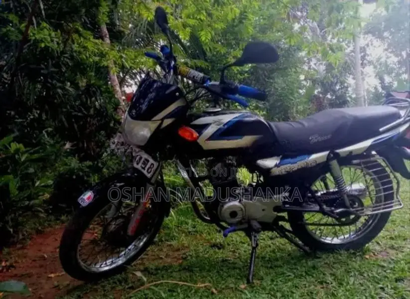 Bajaj CT100 2005