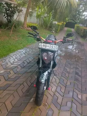 Yamaha FZ S 2011