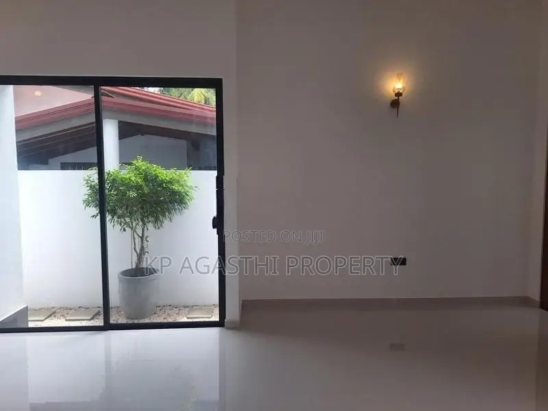Athurugiriya House for Sale
