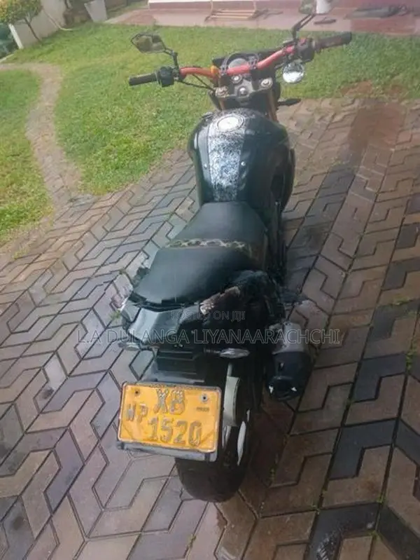 Yamaha FZ S 2011