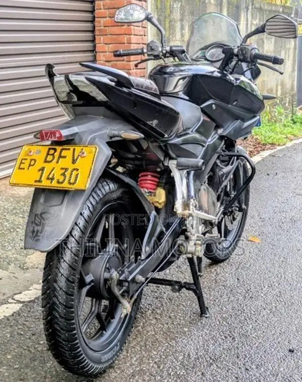 Bajaj Pulsar AS 150 2016