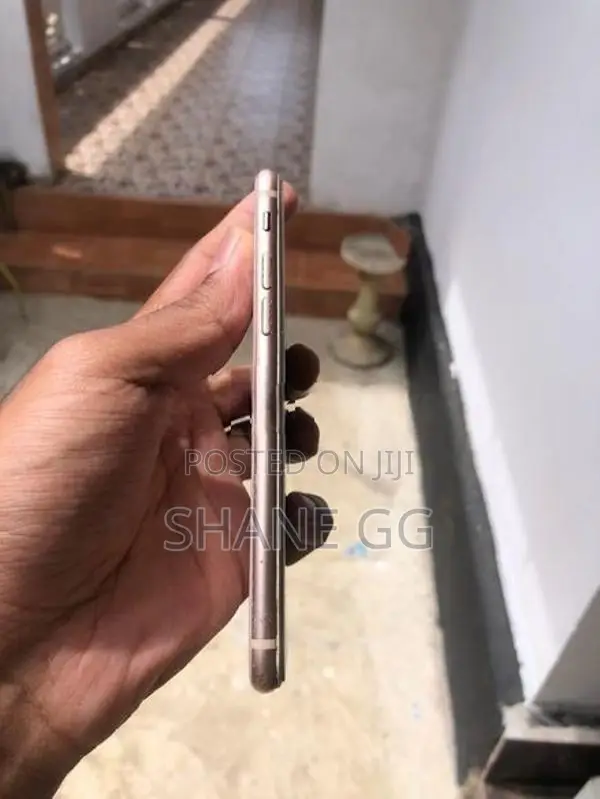 Apple iPhone 8 64GB (Used)