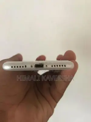 Apple iPhone 8 (Used)