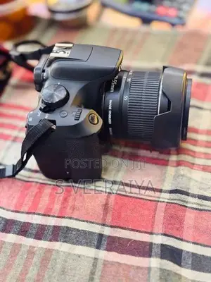 Canon EOS 1300D