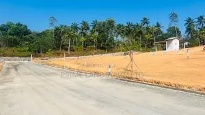 මහනගරසභා සිමාවෙන් ඉඩමක් කලුතර