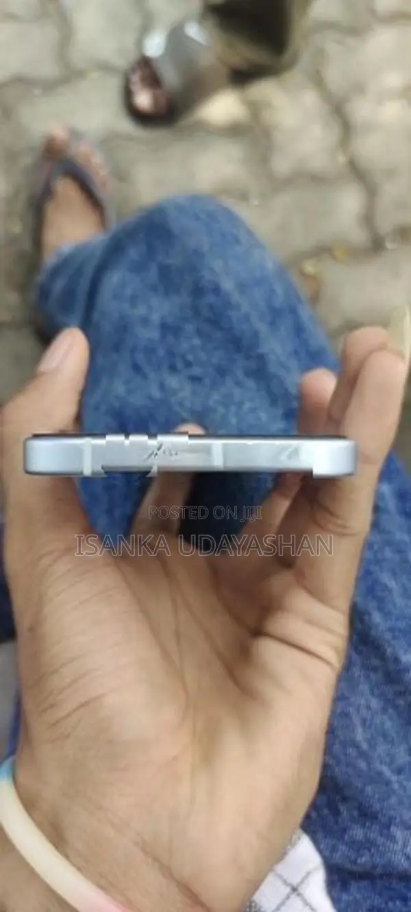 Apple iPhone 15 (Used)