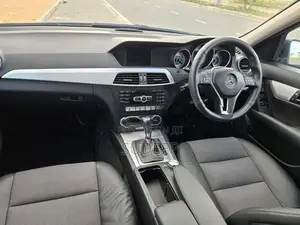 Mercedes Benz C180 Facelift Turbo CGI 2011