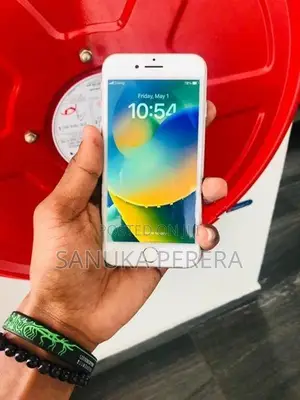 Apple iPhone 8 (Used)
