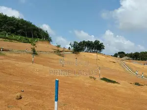කලුතර නේවාසික බිම් කොටස්