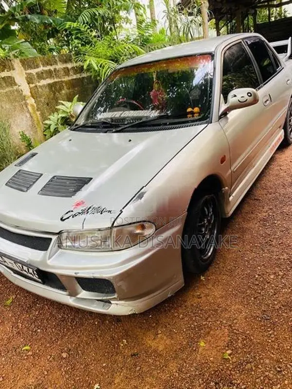 Mitsubishi Lancer 1995