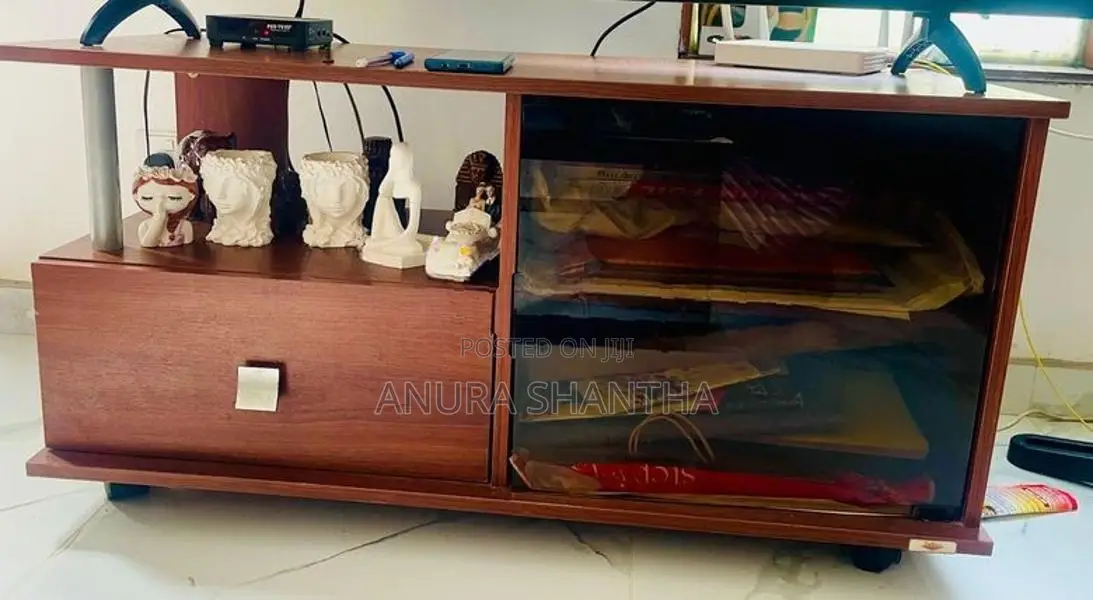 Softlogic 32” Smart TV with Stand