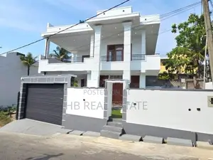 Super Luxury Three Storey House for Sale in Piliyandala